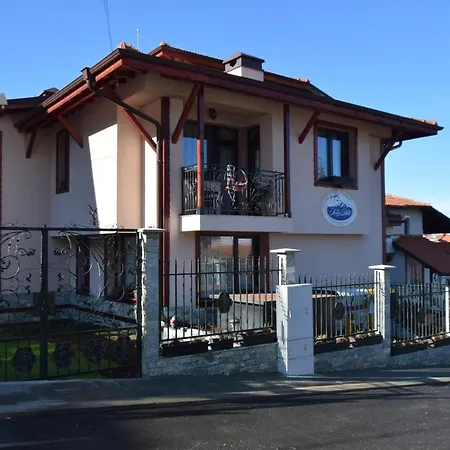 Complex Koko Hills Hotel